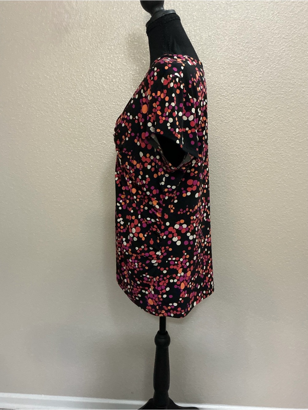 Apt. 9 Black V-Neck Twist Ring Dot Print Blouse - Picture 6 of 7